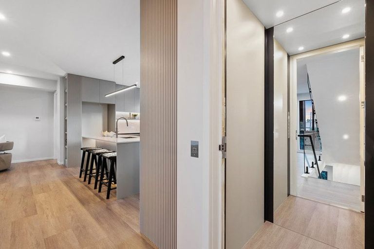 Photo of property in 13b Dominion Street, Takapuna, Auckland, 0622