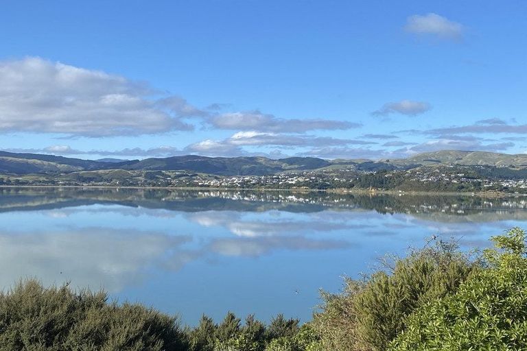 Photo of property in 31 Pendennis Point, Camborne, Porirua, 5026