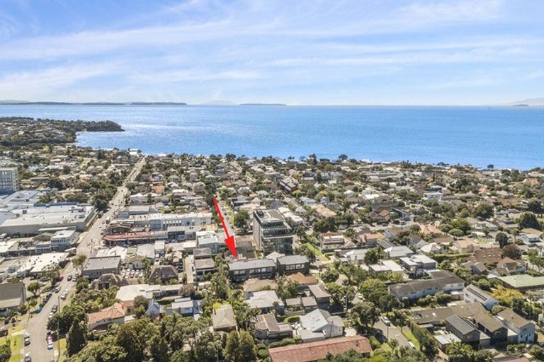 Photo of property in 5e Pierce Road, Milford, Auckland, 0620