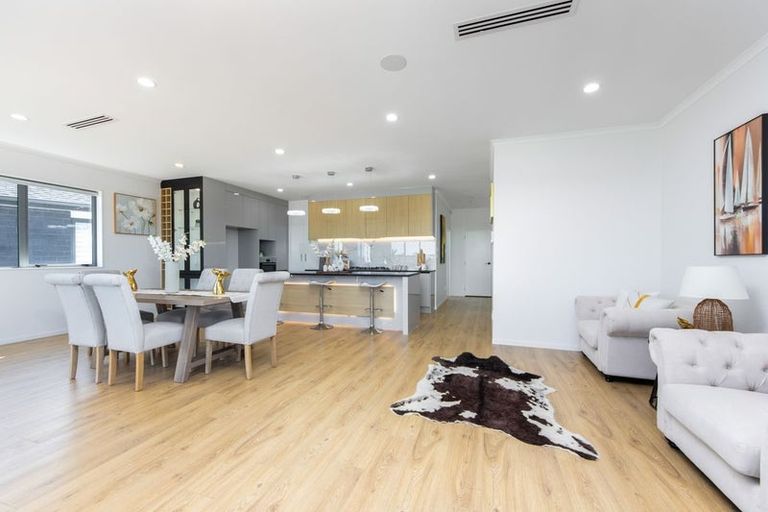 Photo of property in 20 Evergreen Parade, Rosehill, Papakura, 2113