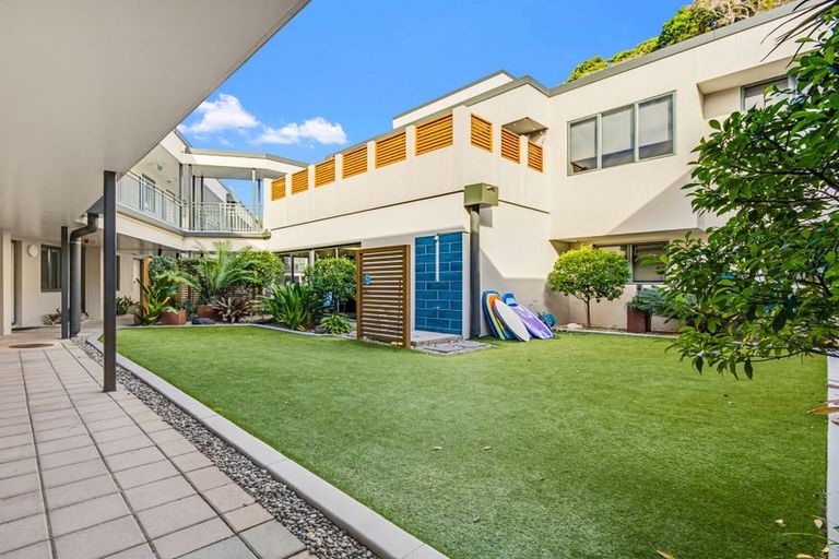 Photo of property in Beachpoint Apartments, 2/5 West End Road, Ohope, 3121