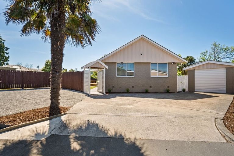Photo of property in 447b Mairehau Road, Parklands, Christchurch, 8083