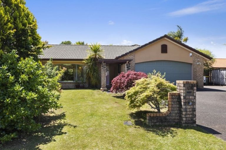 Photo of property in 3 Russett Grove, Henderson, Auckland, 0612
