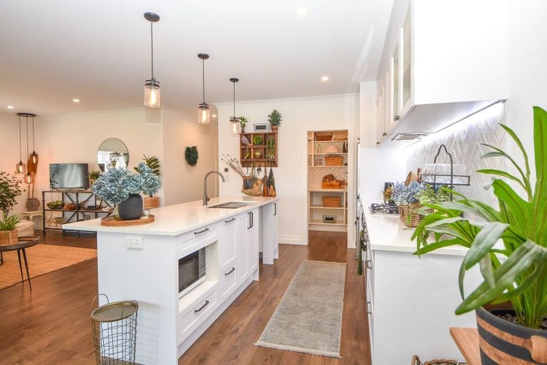 Photo of property in 19 Broadway Street, Martinborough, 5711