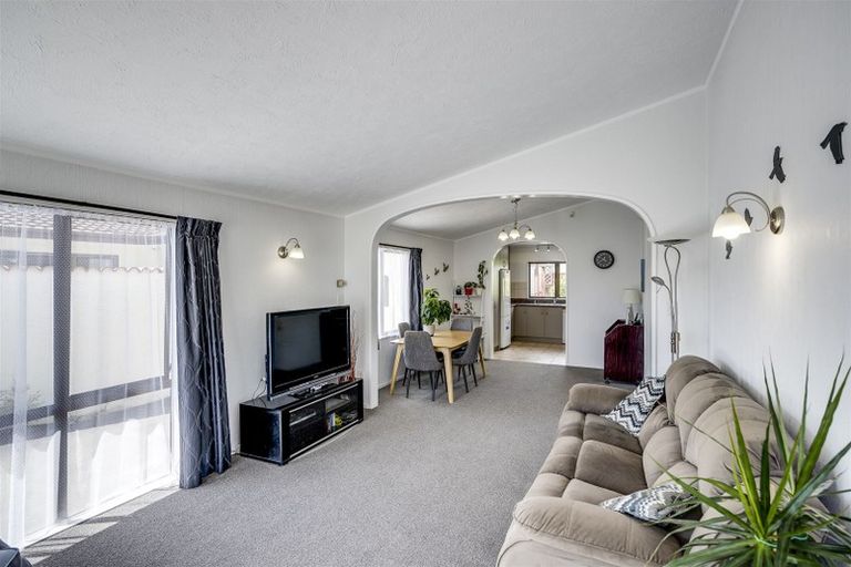 Photo of property in 8b Banff Place, Tamatea, Napier, 4112