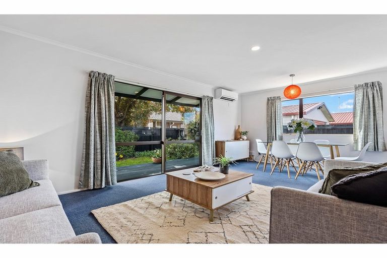 Photo of property in 53 Arcon Drive, Broomfield, Christchurch, 8042