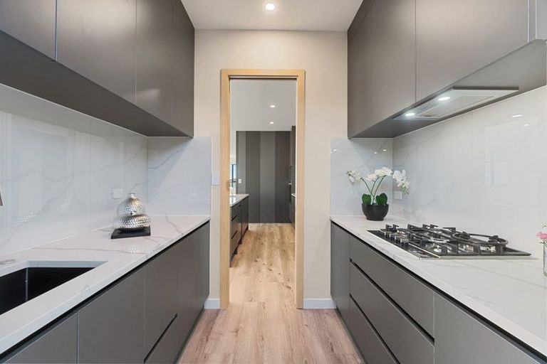 Photo of property in 14 Glann Lane, Flat Bush, 2019