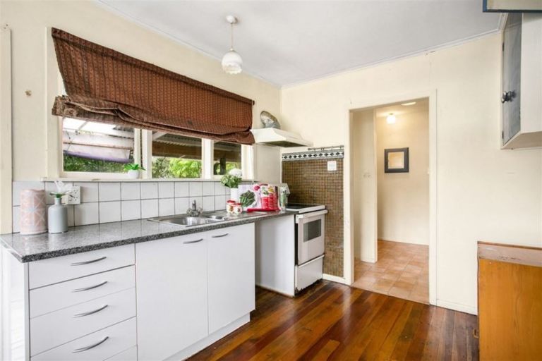 Photo of property in 11 Rowan Terrace, Te Atatu South, Auckland, 0610