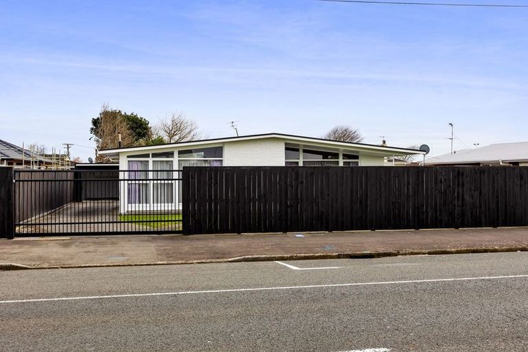Photo of property in 24 Tukapa Street, Westown, New Plymouth, 4310