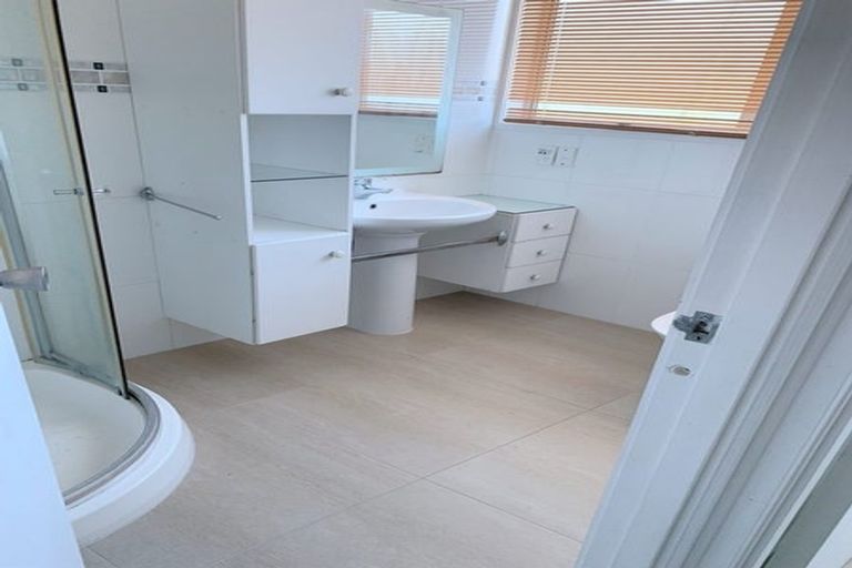 Photo of property in 385 Bucklands Beach Road, Bucklands Beach, Auckland, 2012