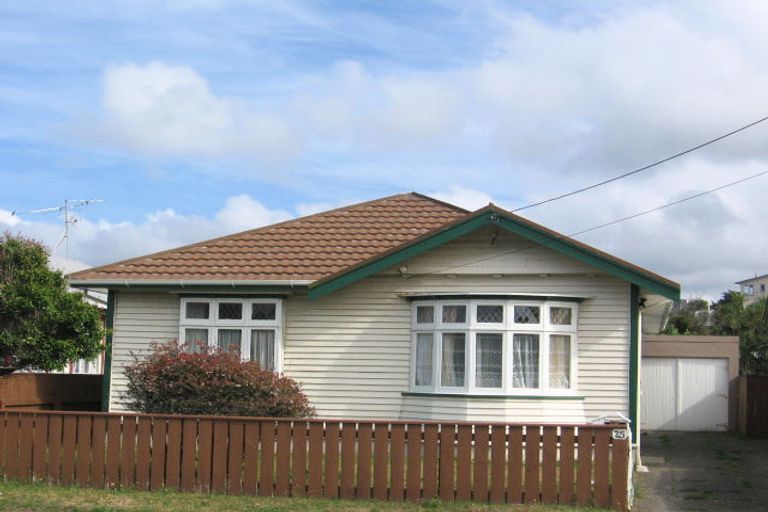 Photo of property in 75 Kauri Street, Miramar, Wellington, 6022