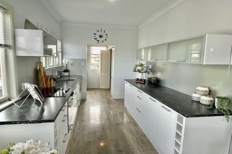 Photo of property in 121e George Street, Tuakau, 2121