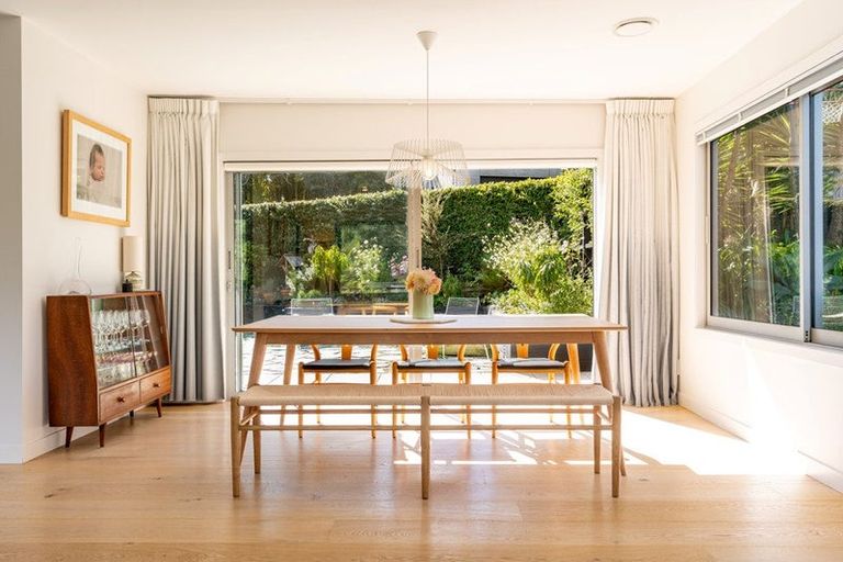 Photo of property in 18 Hastings Road, Mairangi Bay, Auckland, 0630