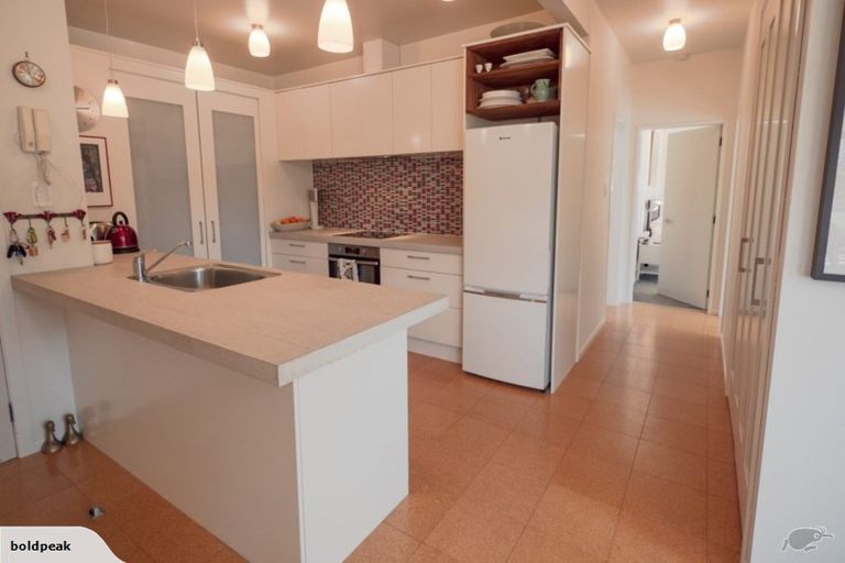 Photo of property in 12/24u Elizabeth Street, Mount Victoria, Wellington, 6011