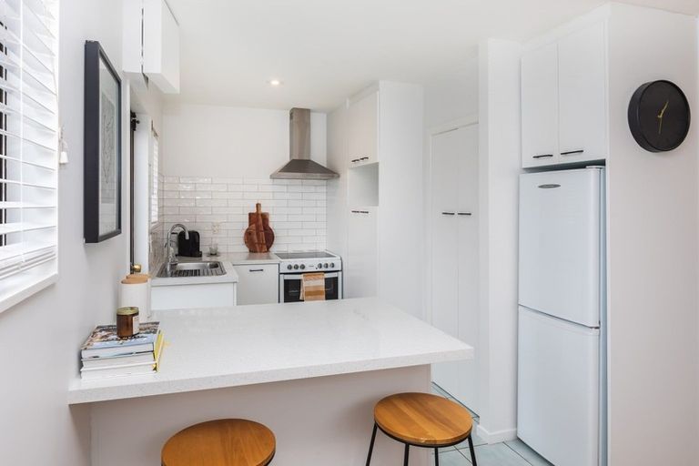 Photo of property in 2/48 Mcfaddens Road, St Albans, Christchurch, 8052