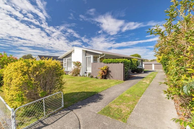Photo of property in 33 Compton Street, Woolston, Christchurch, 8062