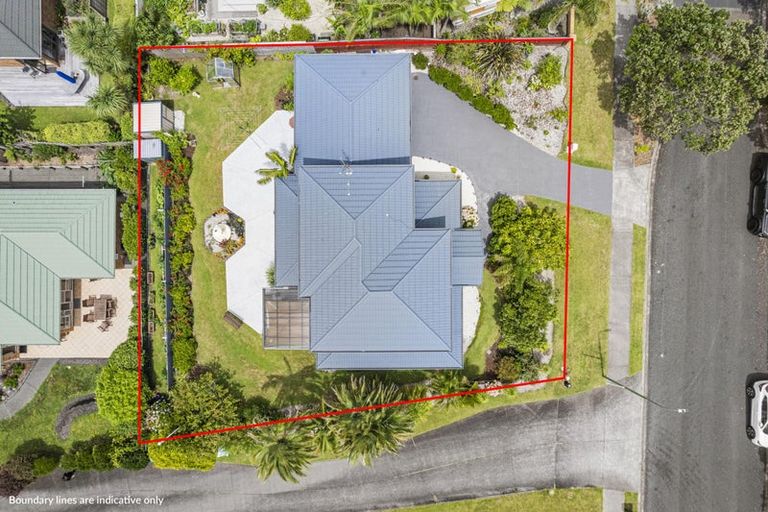 Photo of property in 95 Grovenor Drive, Orewa, 0931