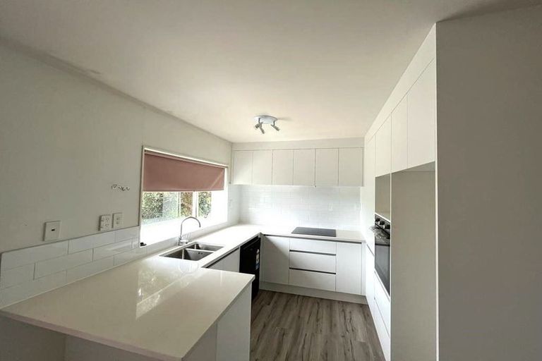 Photo of property in 8 Tern Place, Unsworth Heights, Auckland, 0632