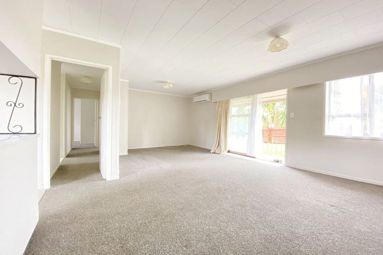 Photo of property in 2/30 Daytona Road, Henderson, Auckland, 0610