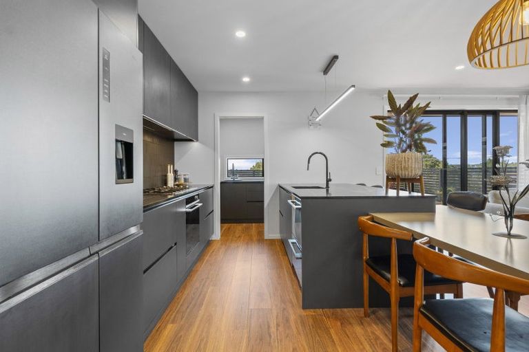 Photo of property in 40 Barrett Road, Whalers Gate, New Plymouth, 4310