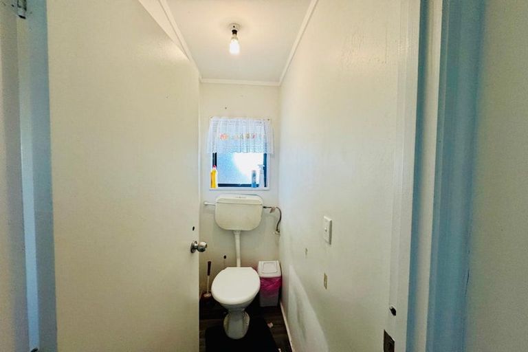 Photo of property in 2/268 Porchester Road, Takanini, 2112