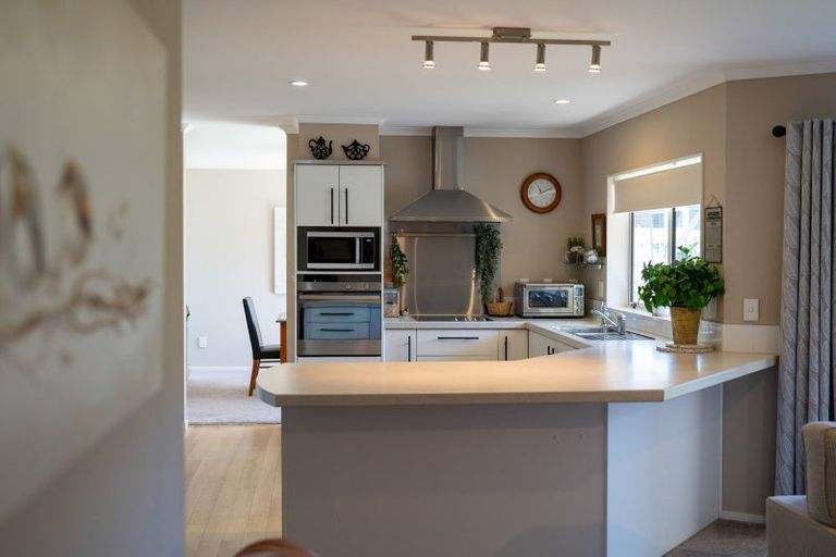 Photo of property in 16 Honiss Place, Cambridge, 3434