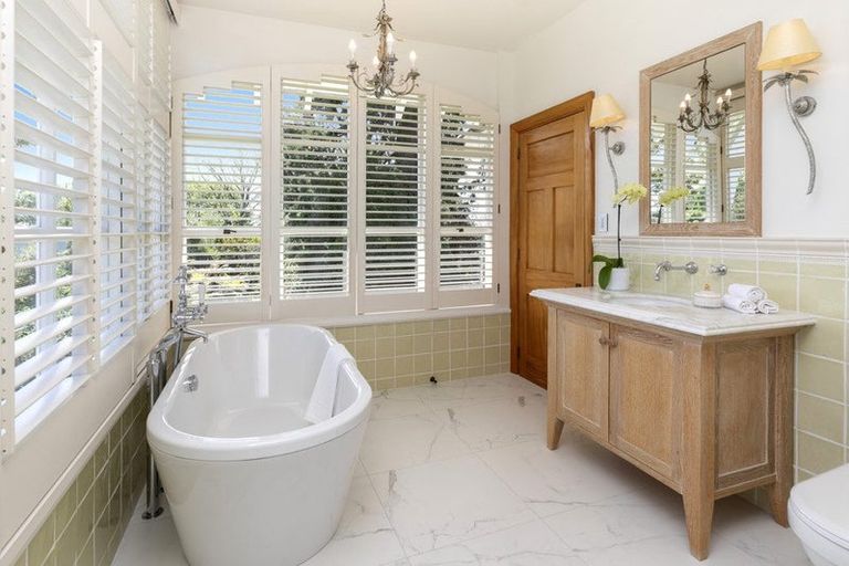 Photo of property in 5 Saint Barnabas Lane, Fendalton, Christchurch, 8052