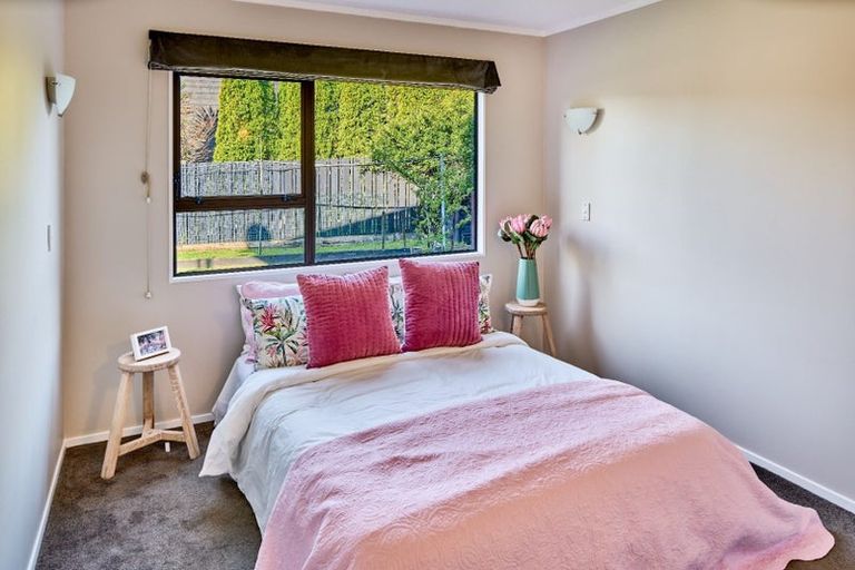 Photo of property in 25 Longitude Place, Whitby, Porirua, 5024