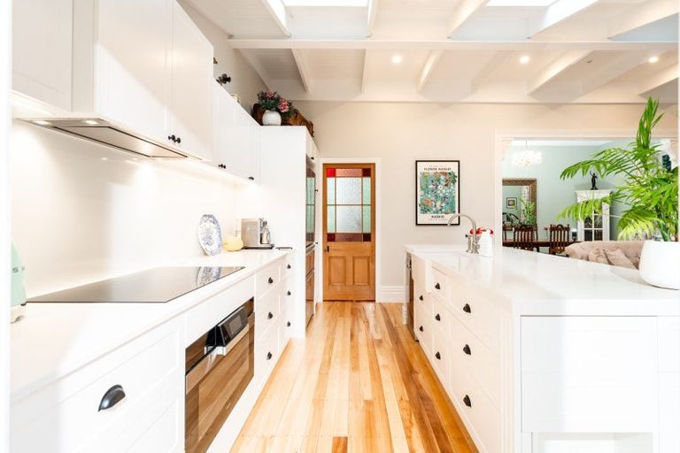 Photo of property in 8 Carrington Street, Mount Cook, Wellington, 6021