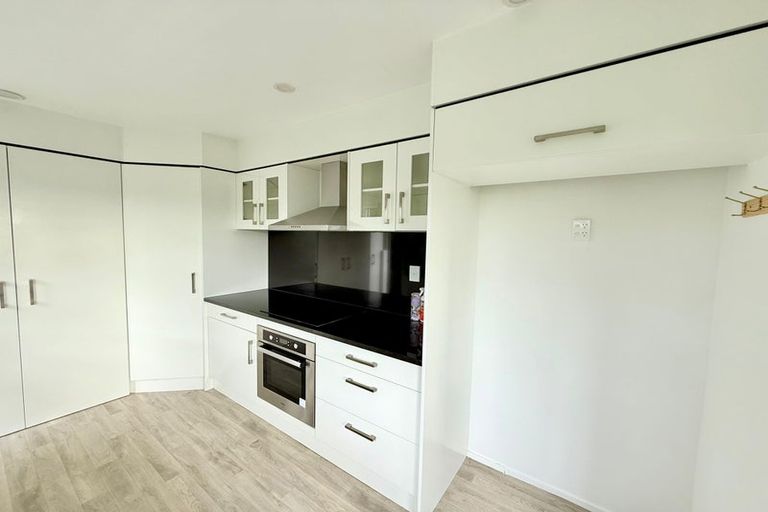 Photo of property in 1/83 Manuka Road, Bayview, Auckland, 0629