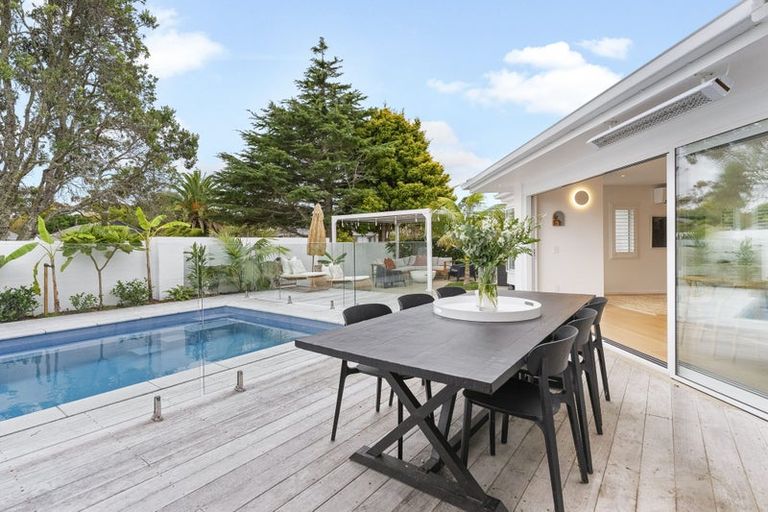 Photo of property in 27 Maygrove Drive, Orewa, 0931