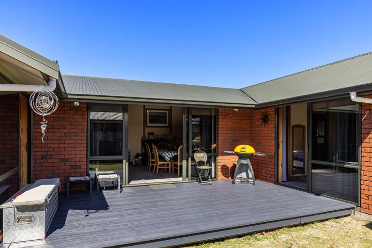 Photo of property in 16 De Castro Drive, Blenheim, 7201