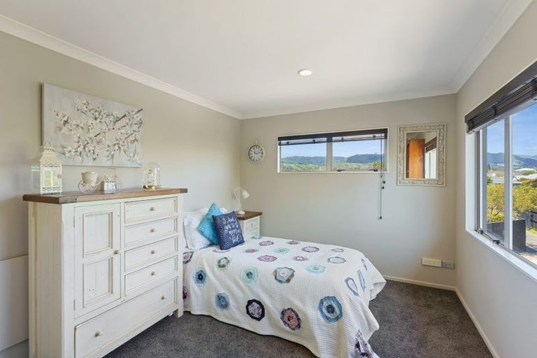 Photo of property in 6 Rae Lane, Paraparaumu Beach, Paraparaumu, 5032
