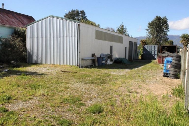 Photo of property in 42 Rintoul Street, Westport, 7825