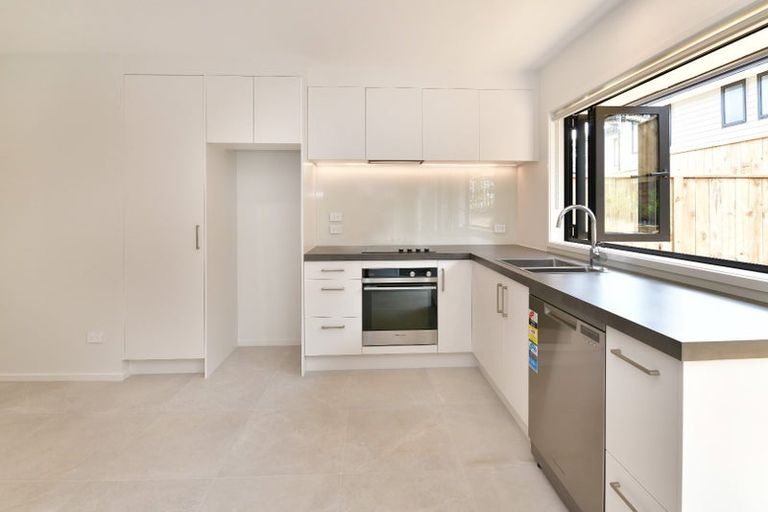 Photo of property in 31 Maraeariki Avenue, Orewa, 0931