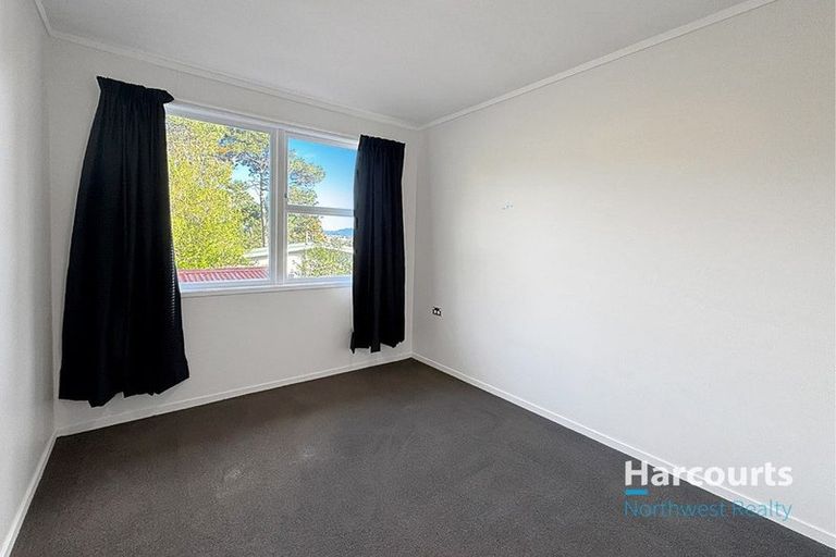 Photo of property in 50 Rehia Road, Massey, Auckland, 0614