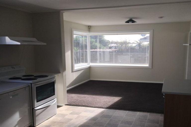 Photo of property in 156 Springs Road, Hornby, Christchurch, 8042