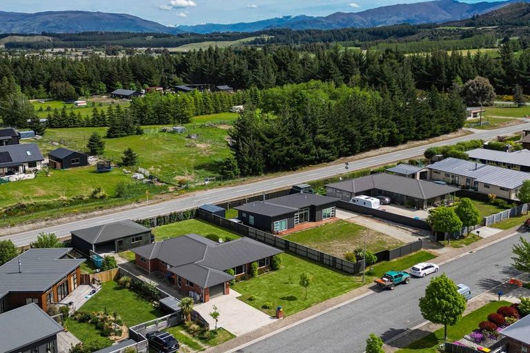 Photo of property in 40 Little Maude Drive, Lake Hawea, Wanaka, 9382