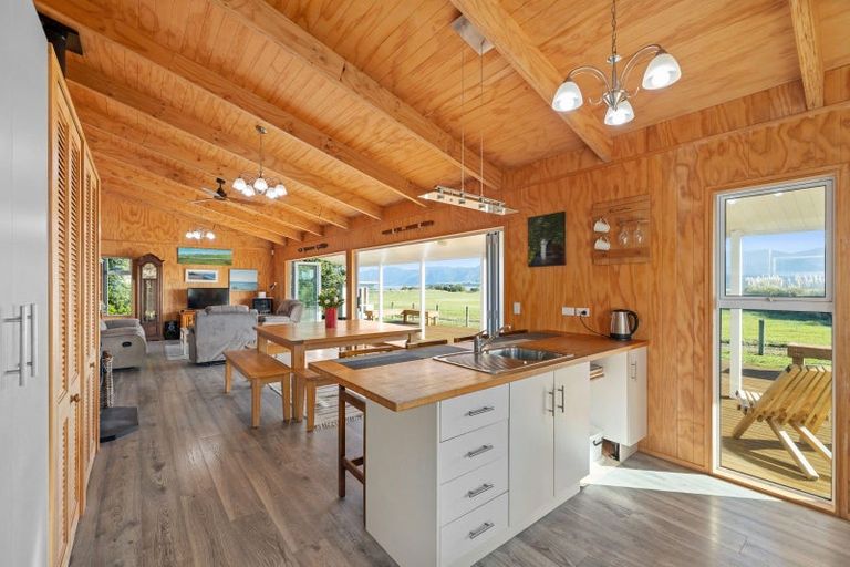 Photo of property in 103 Lake Ferry Road, Lake Ferry, Featherston, 5772