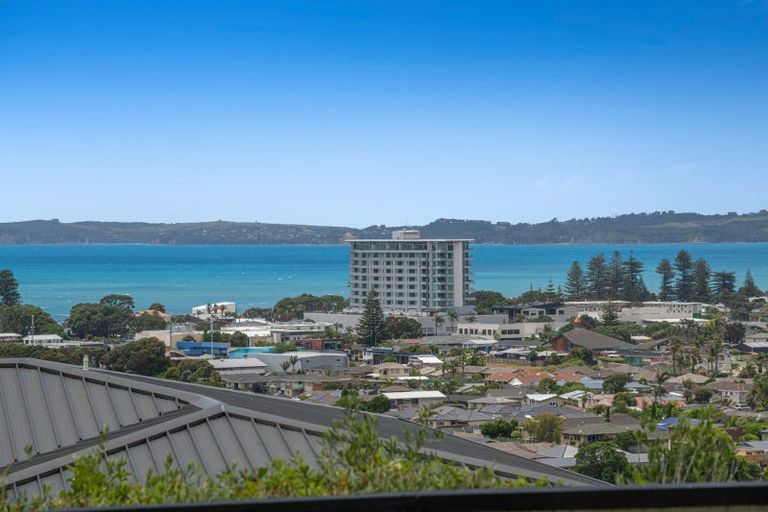 Photo of property in 23 Manhattan Rise, Orewa, 0931