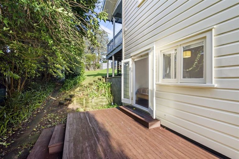 Photo of property in 145 Ocean View Road, Hillcrest, Auckland, 0627