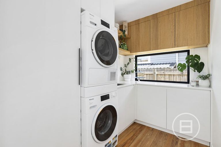 Photo of property in 27 Sylvia Road, Hillcrest, Auckland, 0627