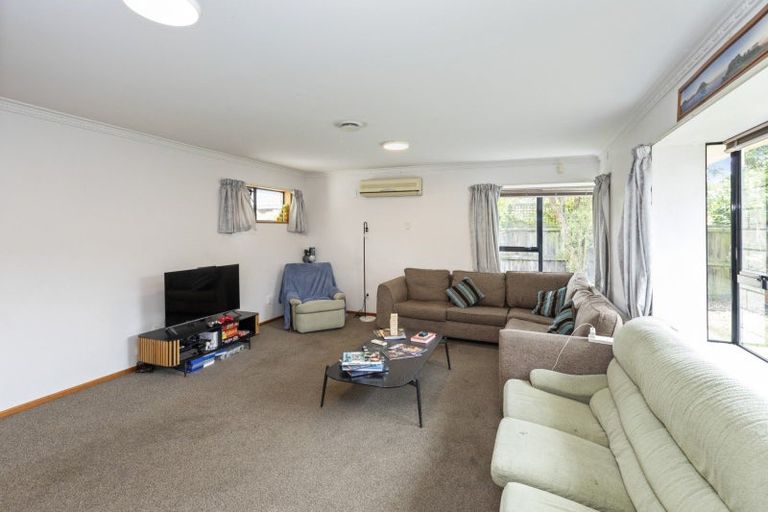 Photo of property in 1/16a Sayers Crescent, Ilam, Christchurch, 8041