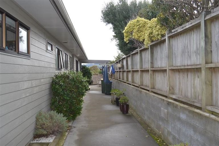 Photo of property in 5 The Top Gallant, Whitby, Porirua, 5024