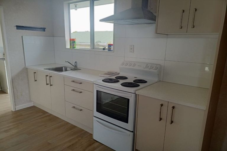 Photo of property in 2/5 Cambridge Road, Manurewa, Auckland, 2102