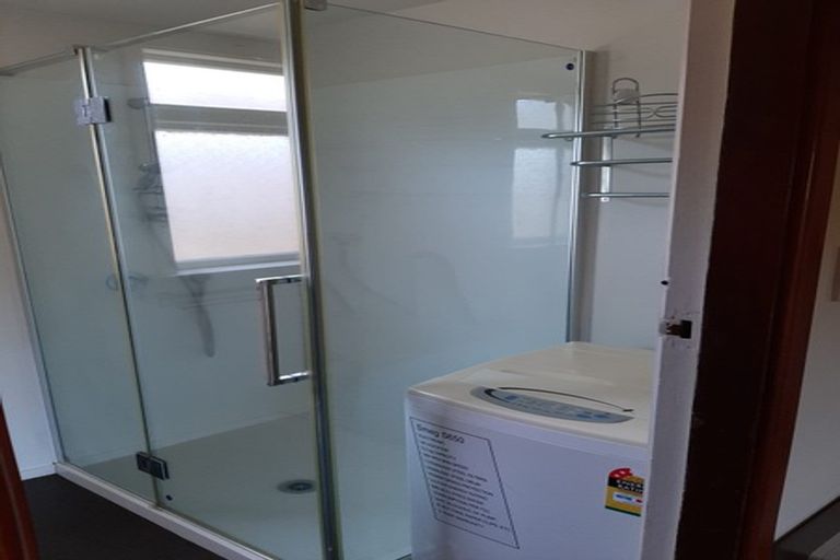 Photo of property in 118 Holly Road, St Albans, Christchurch, 8014