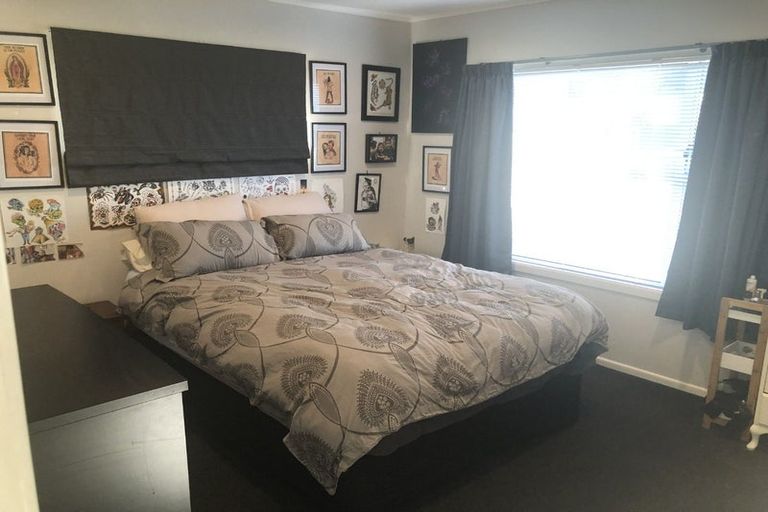 Photo of property in 9 Baylands Drive, Newlands, Wellington, 6037