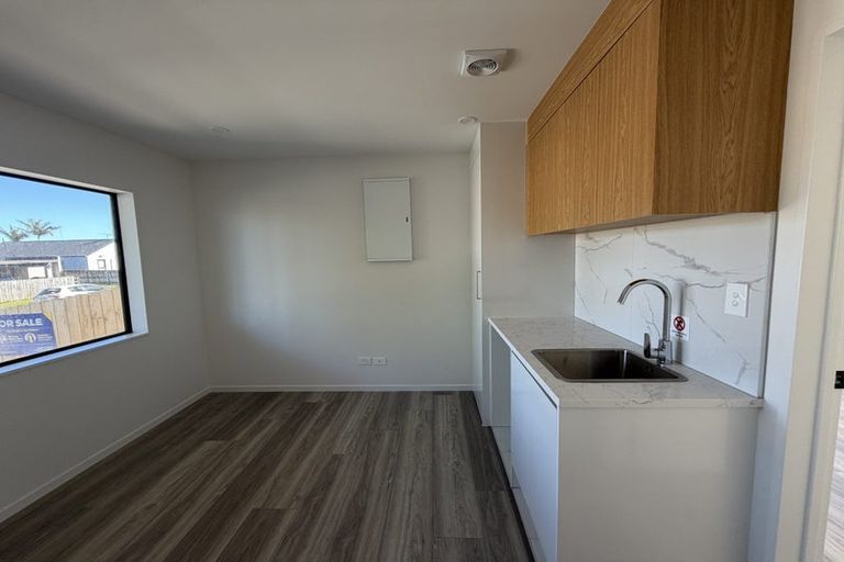 Photo of property in 1/24 Aberfeldy Avenue, Highland Park, Auckland, 2010