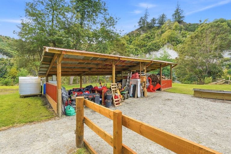 Photo of property in 16 Naumai Crescent, Mangamahu, Whanganui, 4586