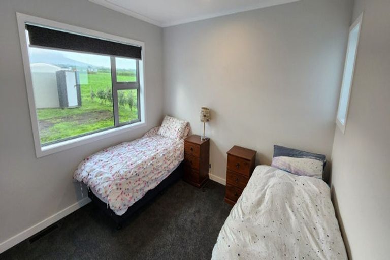 Photo of property in 58 Anglers Avenue, Warea, New Plymouth, 4381